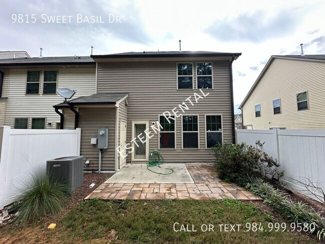 Building Photo - 9815 Sweet Basil Dr