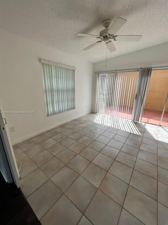 Building Photo - 9580 W Fern Ln