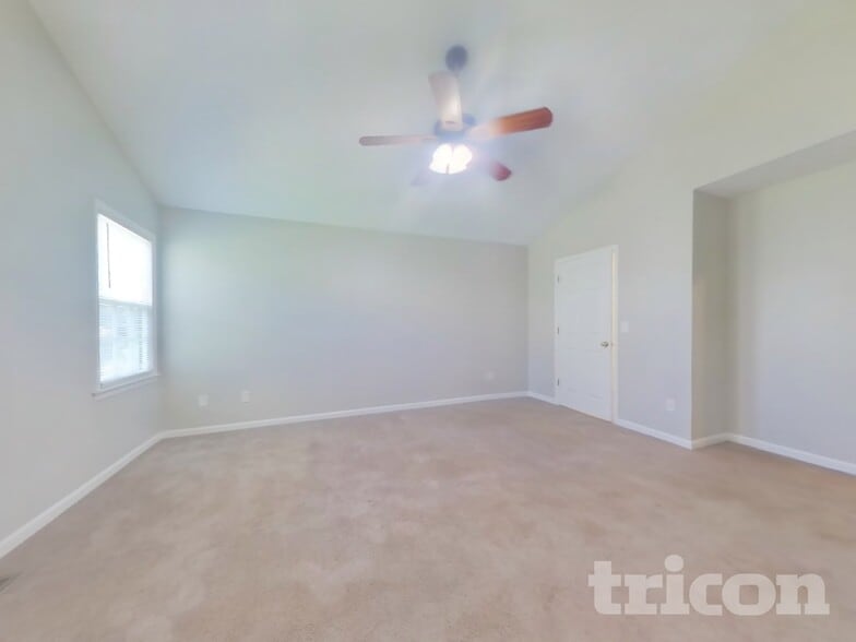 Building Photo - 891 Old Farm Walk