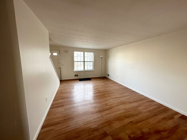 Building Photo - 1078C Mount Hope Ave