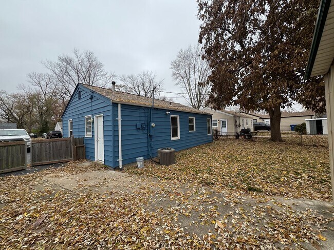 Building Photo - 25 McNulty Dr