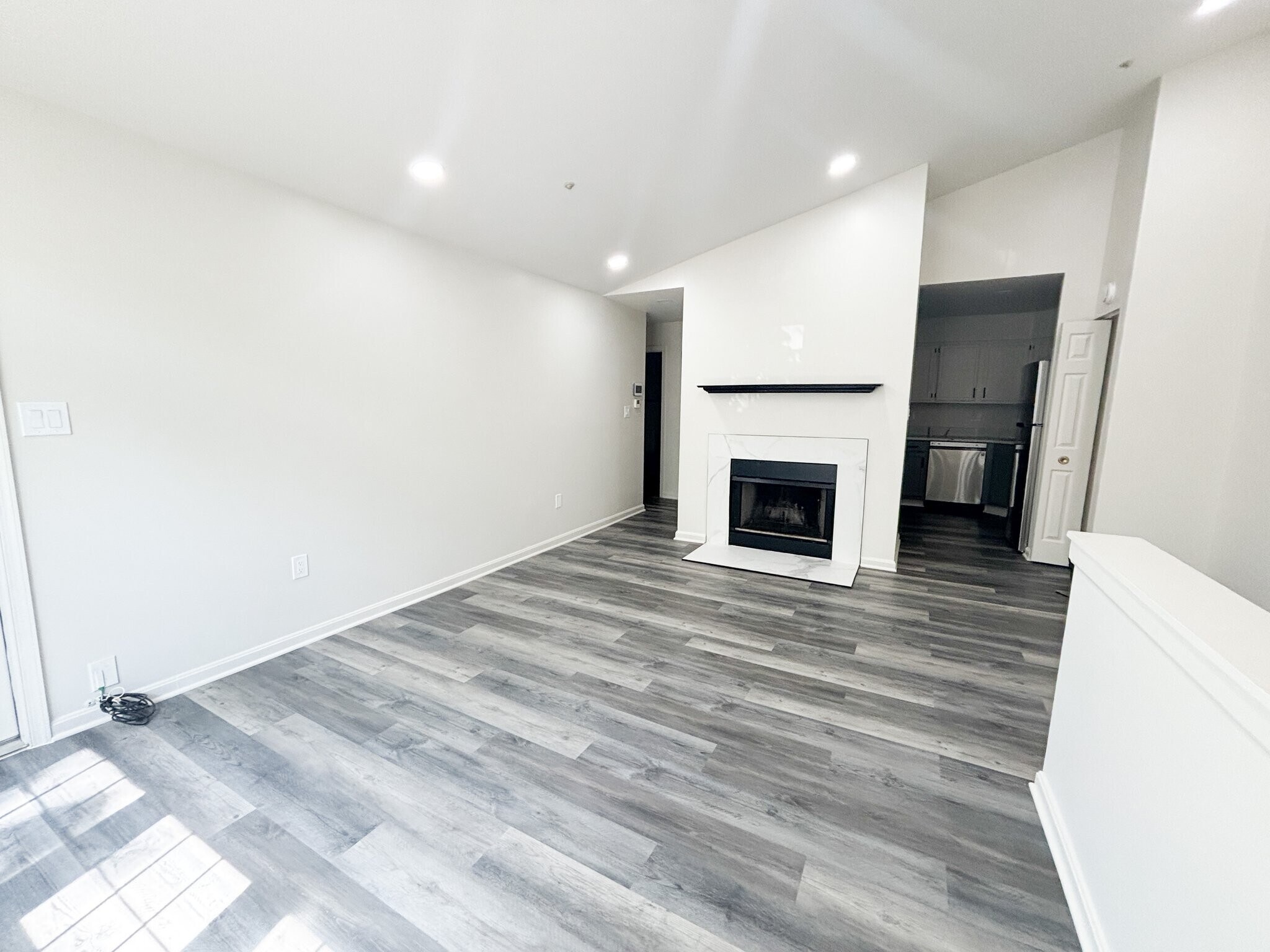 Building Photo - 8724 Devon Hills Dr