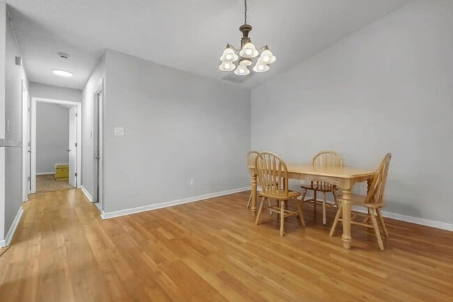 Building Photo - Benchmark Trace