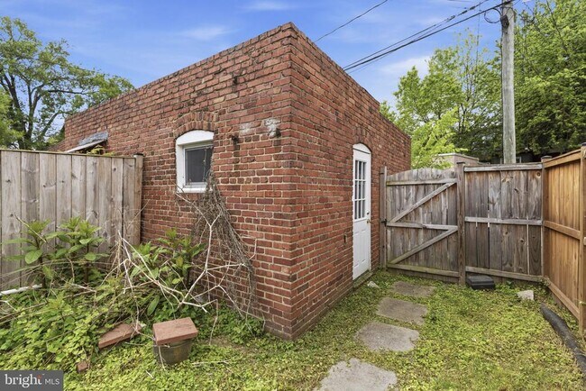Building Photo - 78 N Dundalk Ave