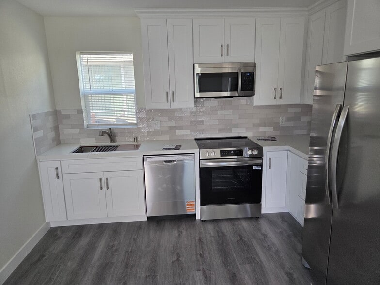 Building Photo - 25122 Ebony Ln