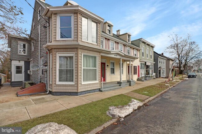 Building Photo - 24369 W Main St