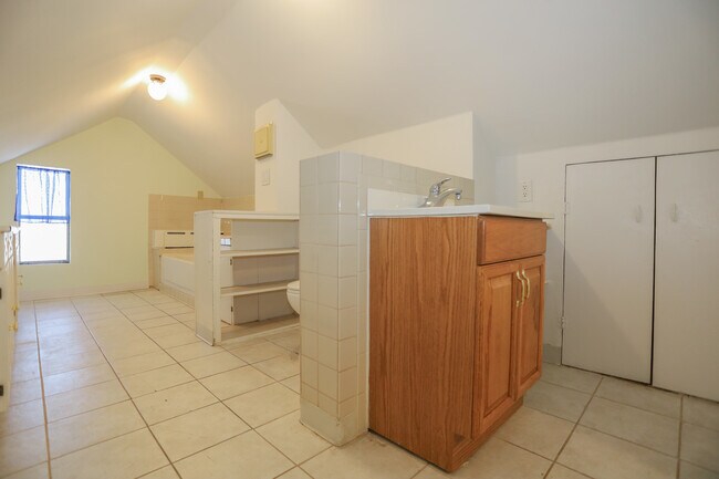 Building Photo - 3300 N Kildare Ave