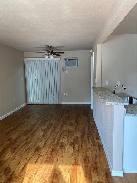 Building Photo - 1814 Waterston Ave