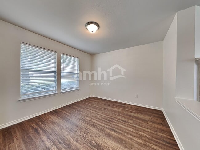 Building Photo - 2436 Sierra Dr