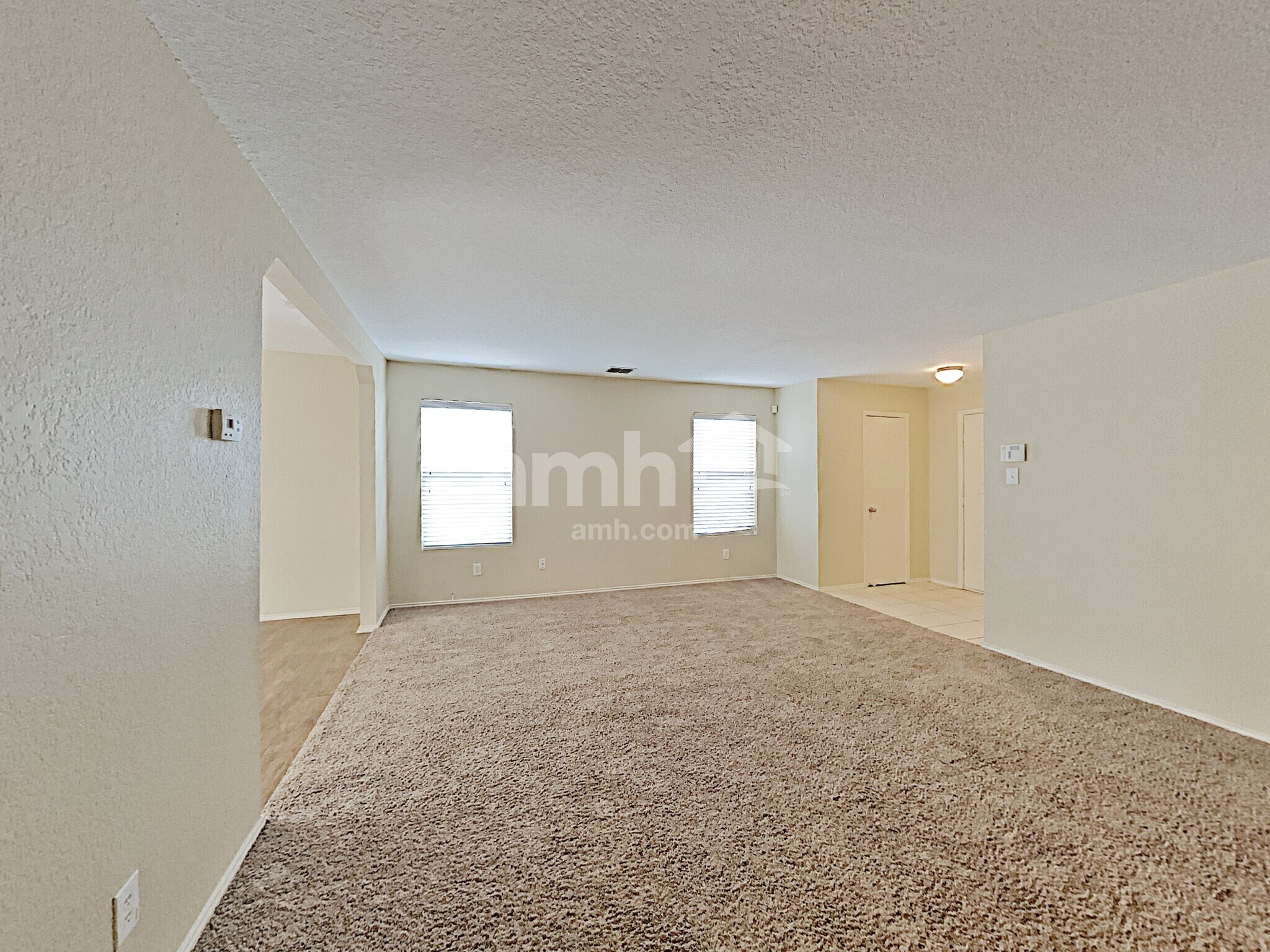 Building Photo - 9306 Pacific Maple