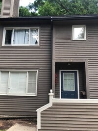 Building Photo - 106 Tulip Tree Ct