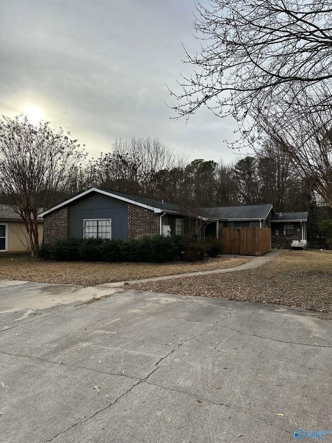 Building Photo - 127 Westscott Dr