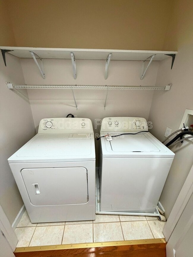 Building Photo - 12 E 22nd St