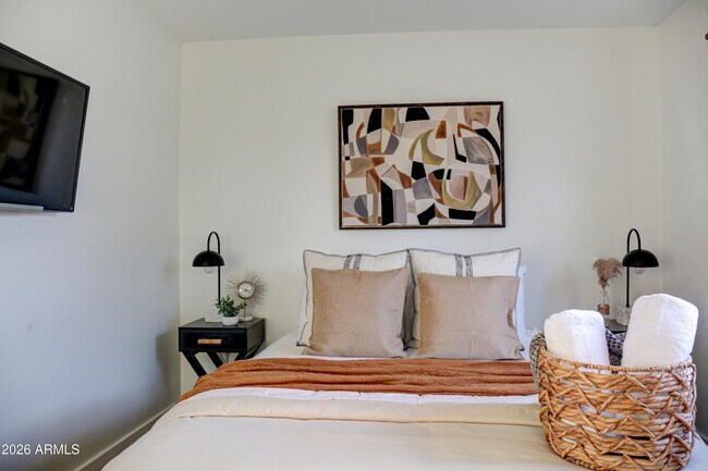 Building Photo - 7225 E Villa Way