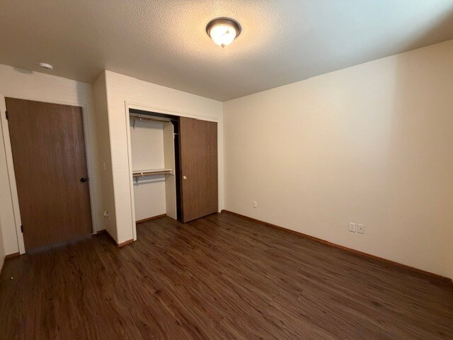 Building Photo - 1332 Glenbrook Way
