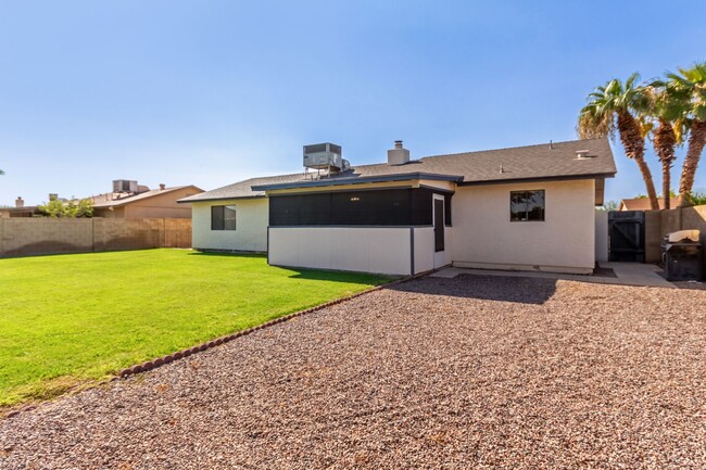 Building Photo - Charming 3-Bedroom, 2-Bath Home with AZ Ro...