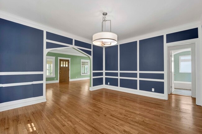 Building Photo - 636 S Euclid Ave