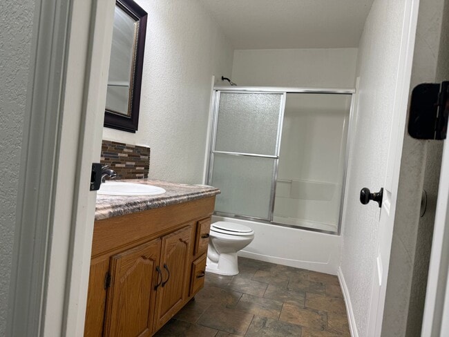Building Photo - $1,900.00 MOVE-IN-SPECIAL