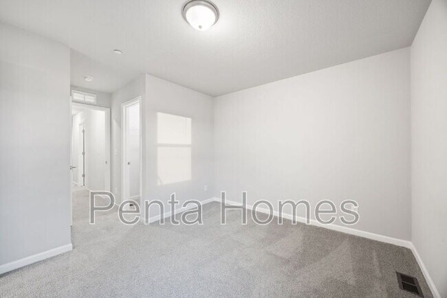 Building Photo - 809 Waterthrush Ln