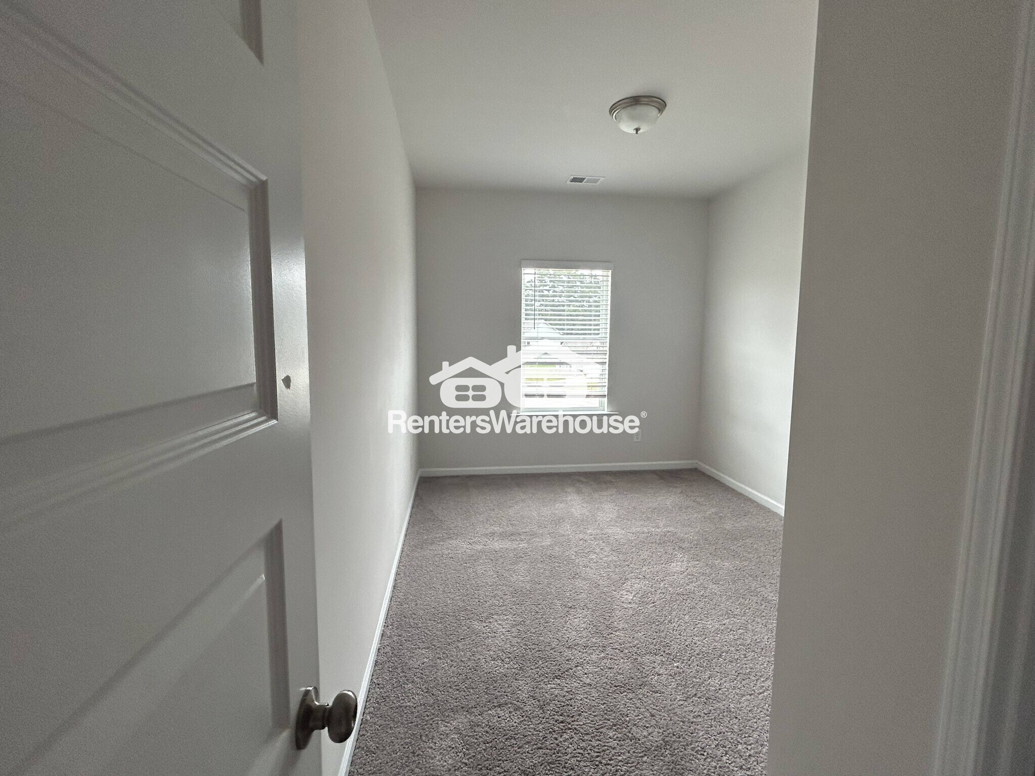 Building Photo - 5475 Cedar Creek Dr