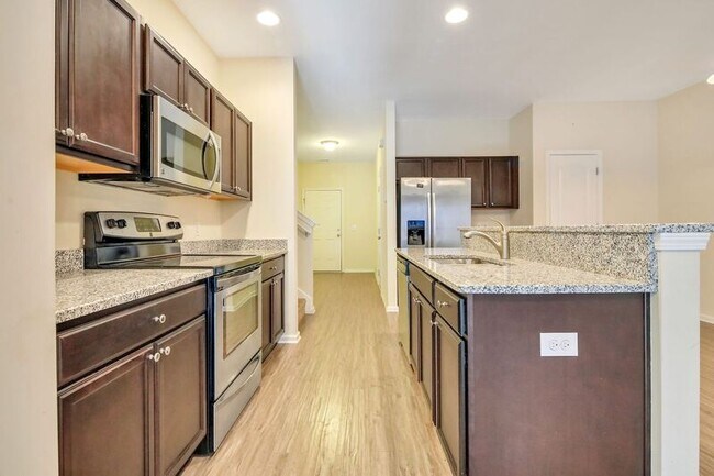 Building Photo - 285 Cantle Dr