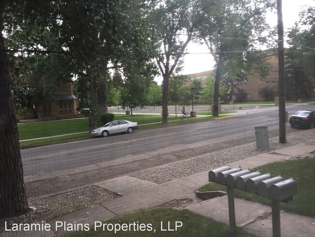 Building Photo - 1216 E Ivinson Ave