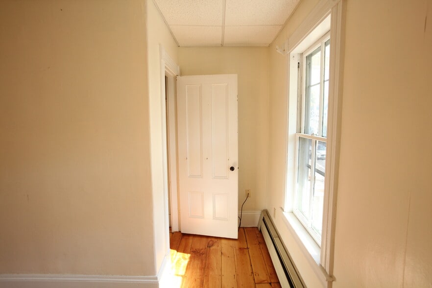 Bedroom 1 - 15 Lebanon St