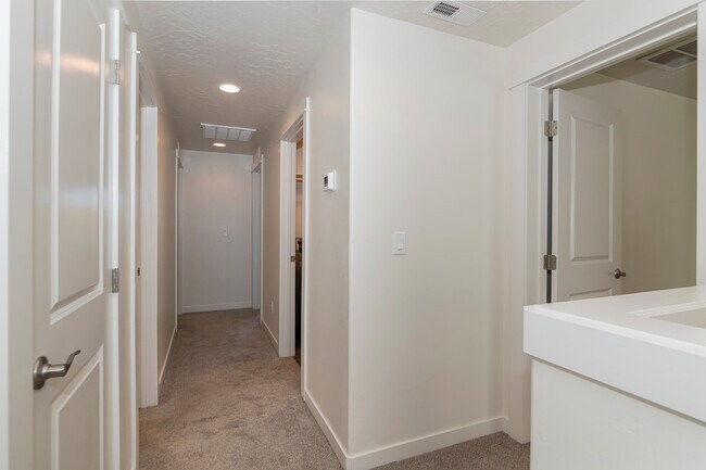 Building Photo - 10236 W Achillea St