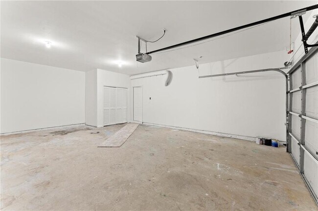 Building Photo - 52 Kaleb Ct