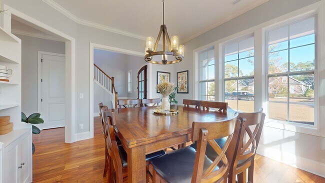 Building Photo - Luxury Home in gated Hampstead Community