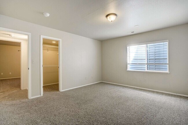 Building Photo - D20 5bdrm Home on Quiet Street in North Colorado Springs Area