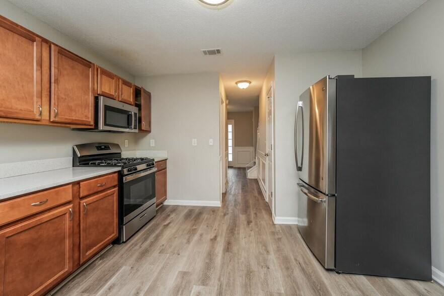 Building Photo - 1452 Shelnut Ct