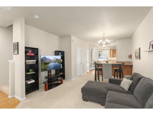 Building Photo - Available 2BD/2.5BATH Townhome in Desirabl...