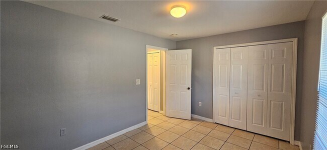 Building Photo - 401 SE 24th Ave