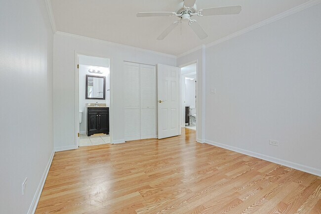 Building Photo - 929 Buccaneer Dr