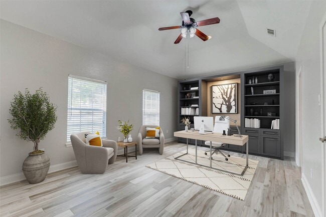 Building Photo - 8411 Syms St