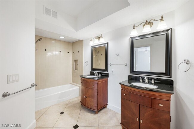 Building Photo - 6812 Satinleaf Rd S