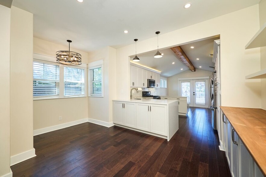 Building Photo - 6008 N Highland Ave