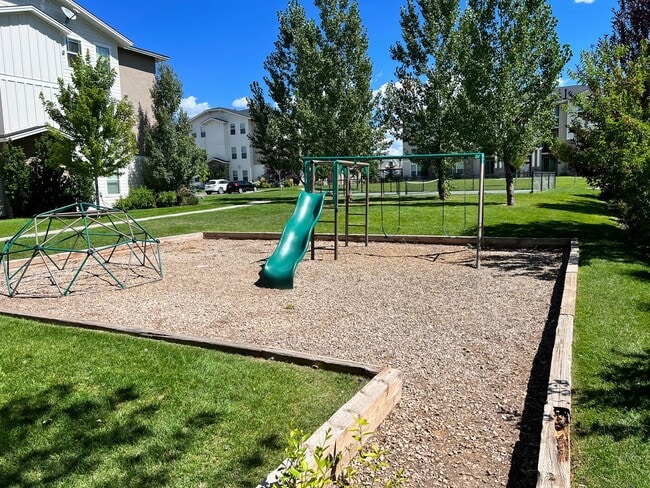 Building Photo - Ranch Landing Condo