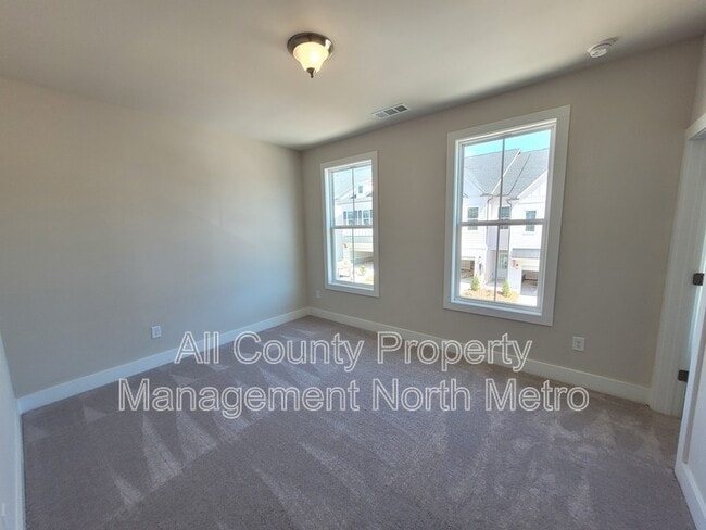 Building Photo - 1242 Willowcrest Wy