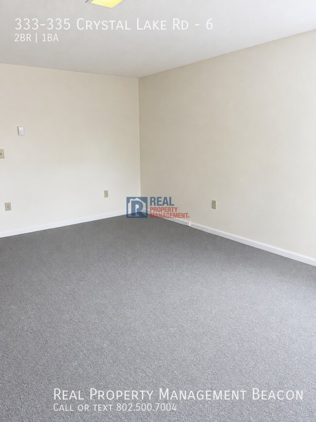 Building Photo - 333-335 Crystal Lake Rd-6