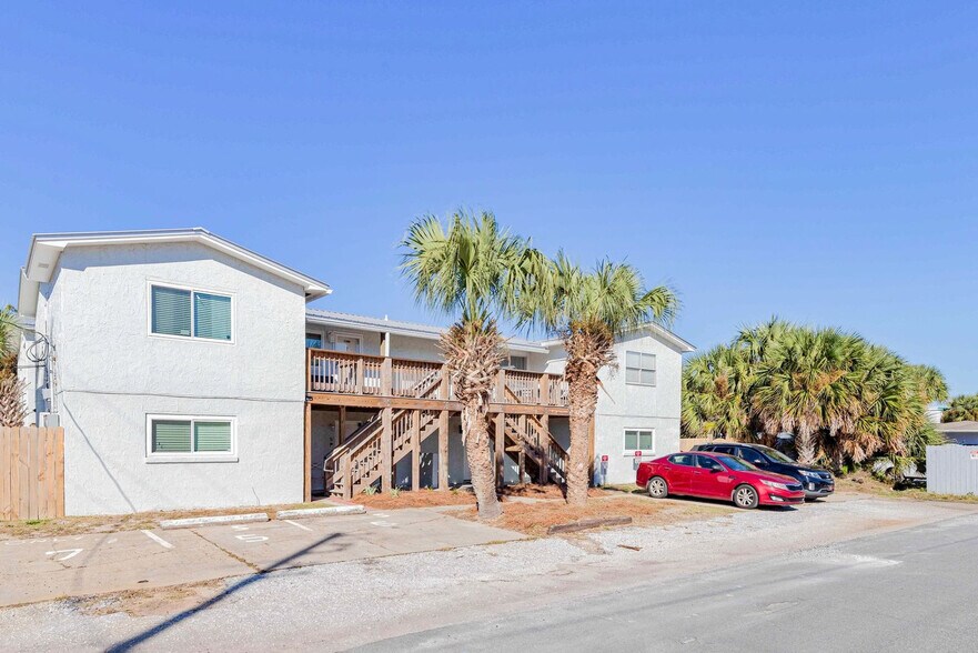 Building Photo - 306 Barracuda Ave