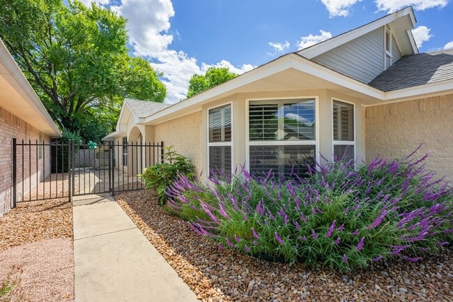 Building Photo - 127 Terrace Ln