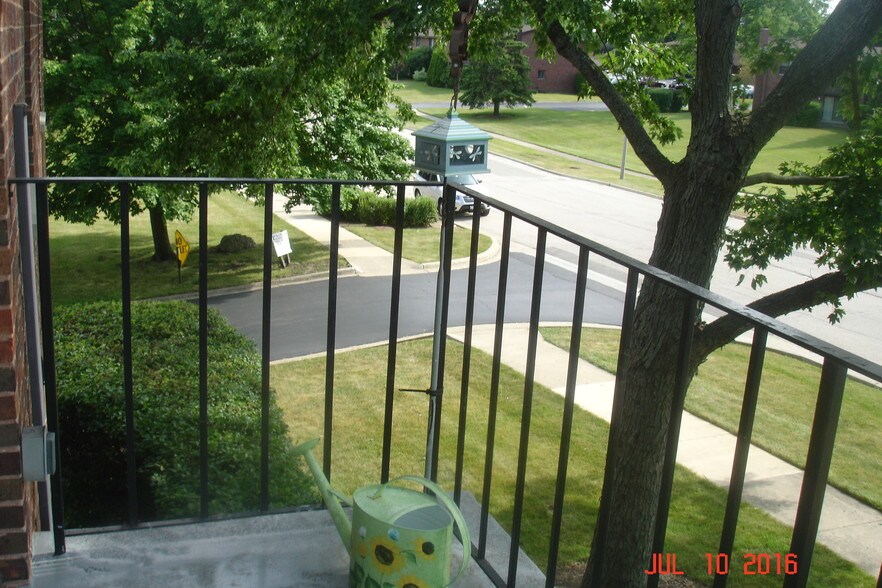 Building Photo - 80 S Pleasant Rd