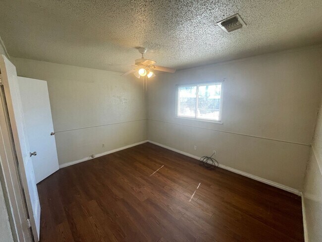 Building Photo - 3821 S Van Buren St