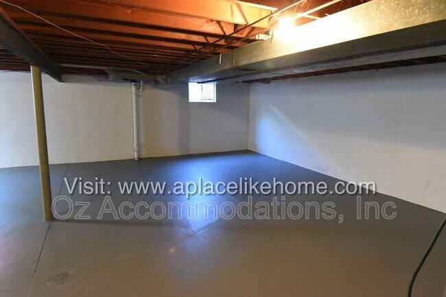 Building Photo - 3607 W 47th St