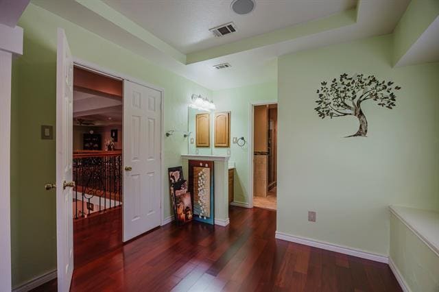 Building Photo - 808 Sabona Dr