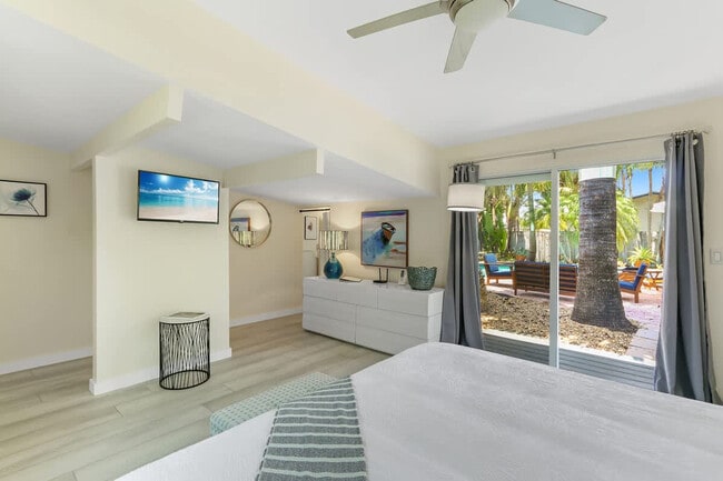 Building Photo - 1449 NE 23rd St