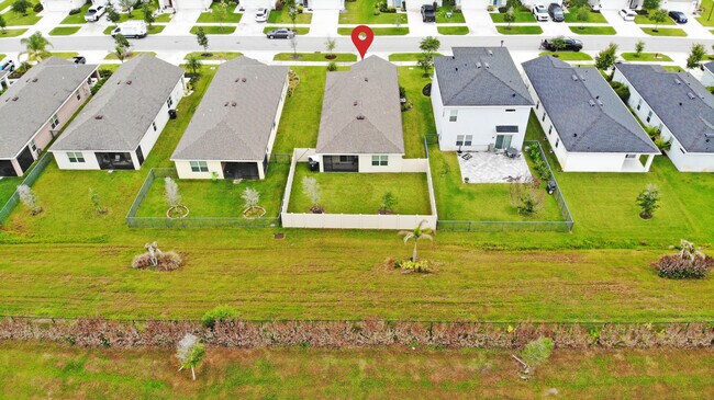 Building Photo - 11044 SW Vasari Way