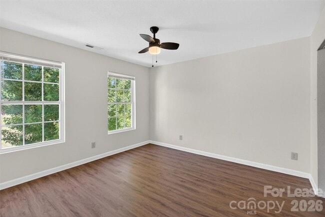 Building Photo - 458 Settlers Ridge Dr